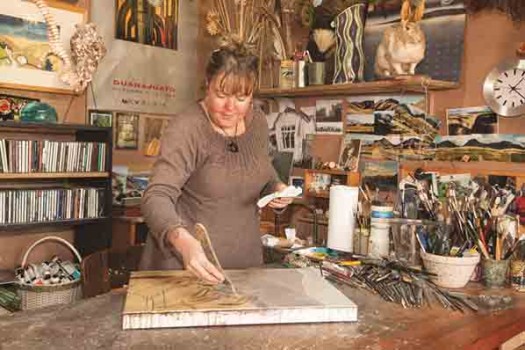 Central Otago District Arts Trust - Rachel Hirabyashi In her studio.